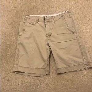 Men’s khaki shorts